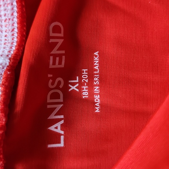 Lands' End - Picture 2 of 4